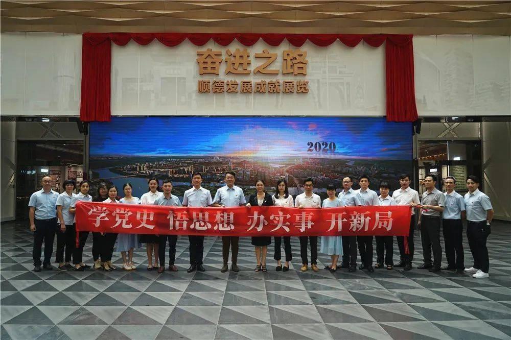小猫钓鱼游戏龙王版有船